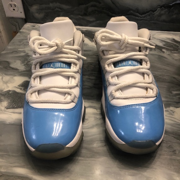 Nike Air Jordan 11 Low UNC Men's 9 - Picture 3 of 11